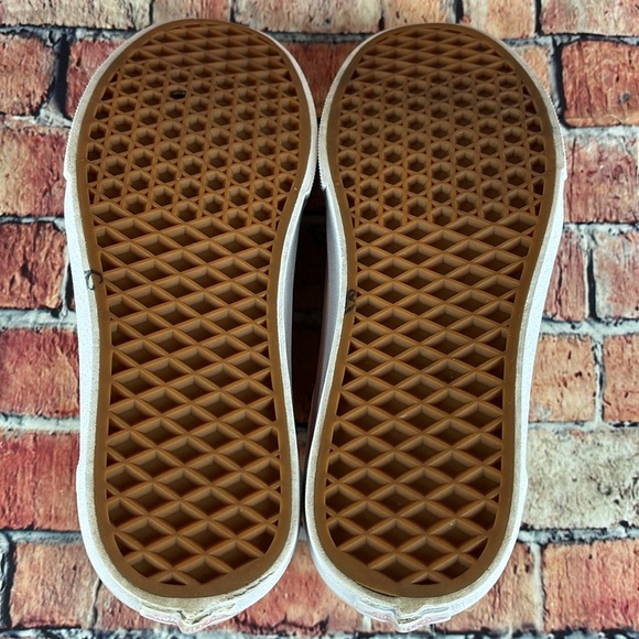 VANS CLASSIC LOWTOPS,  WOMANS SIZE 8.5 GUC - Picture 10 of 11